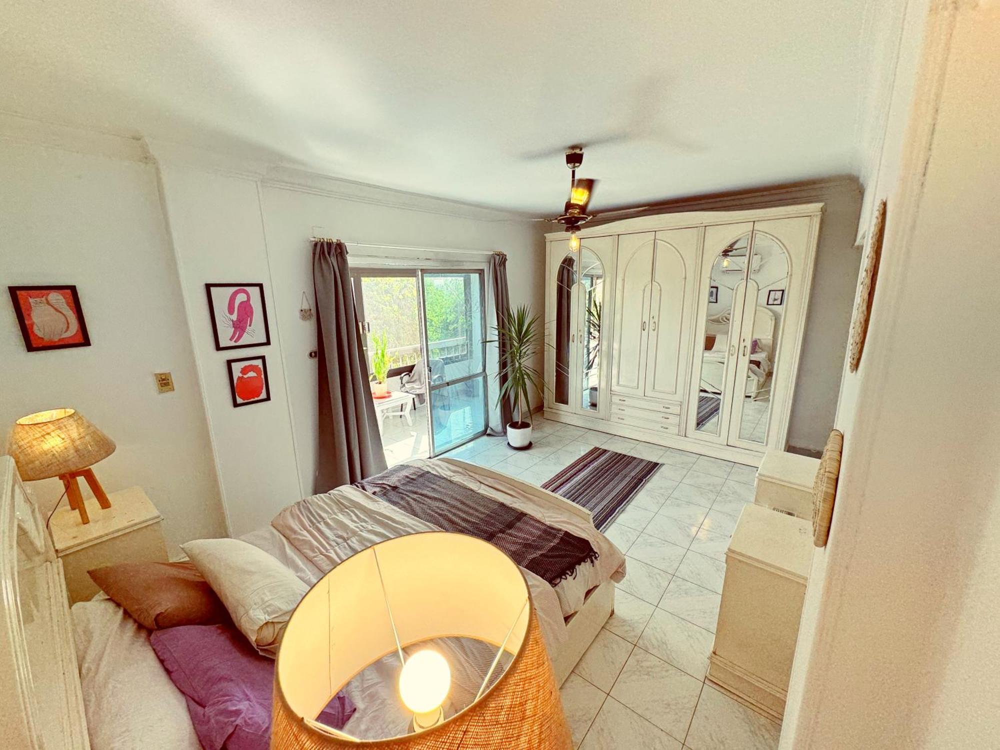 Large Room With Its Own Balcony Kairo Exteriör bild